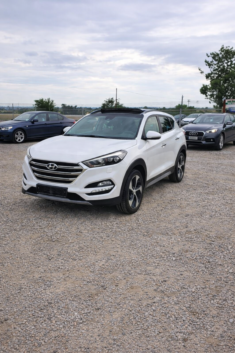 
								Hyundai Tucson 2.0 CRDi 4×4 Automat full									
