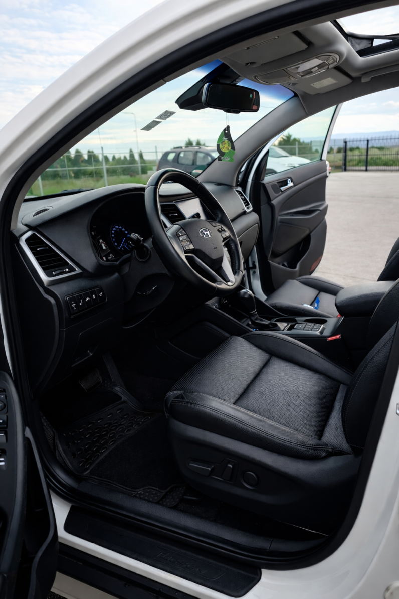 
								Hyundai Tucson 2.0 CRDi 4×4 Automat full									
