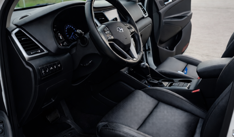 
								Hyundai Tucson 2.0 CRDi 4×4 Automat full									