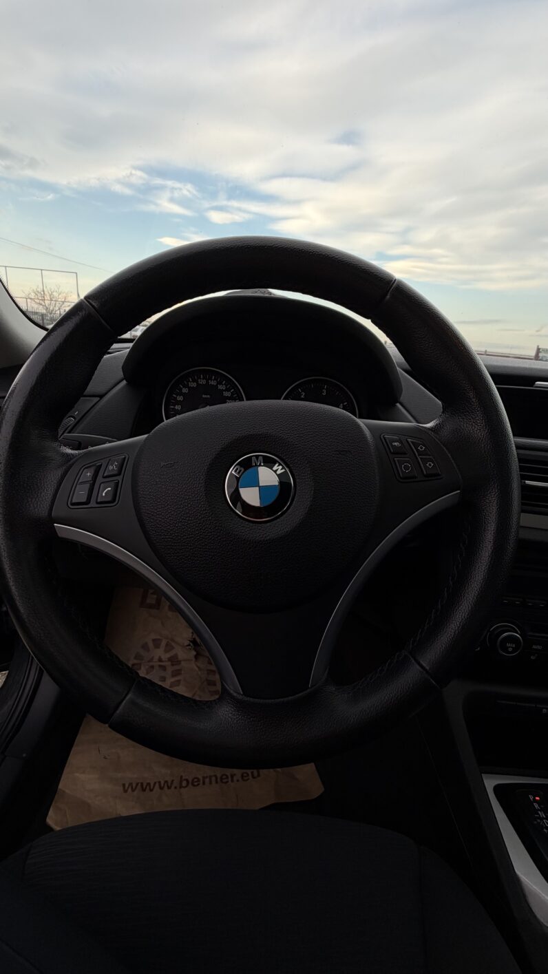 
								BMW X1 2.0 Diesel Automat full									